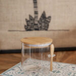 Contenedor de Vidrio con Tapa y Cuchara en Bamboo