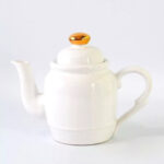 Tetera / Cafetera en Cerámica Blanco - Tapa Oro